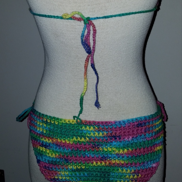 Crochet bikini - Picture 3 of 9